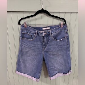 Levi’s Women’s Bermuda Shorts Size 18 W